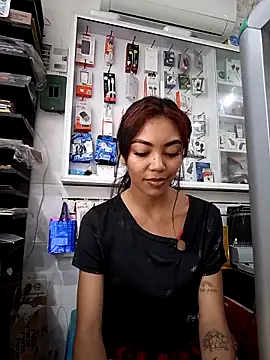 lianisrose online show from October 26, 2025, 3:07 pm