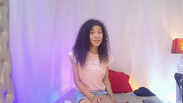 Snapshot of Aurora_ath chatting on July 1, 2026, 10:53 pm Aurora ath online show from July 1, 2026, 10:53 pm