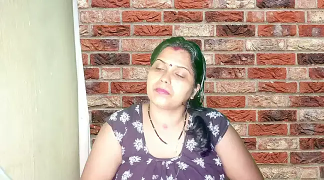 mamoni91 online show from February 18, 2025, 4:59 pm