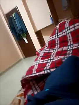 RRahullove69 online show from November 11, 2025, 3:12 pm