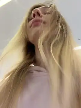 Snapshot of Lia__Love chatting on January 8, 2026, 2:41 pm Lia Love online show from January 8, 2026, 2:41 pm