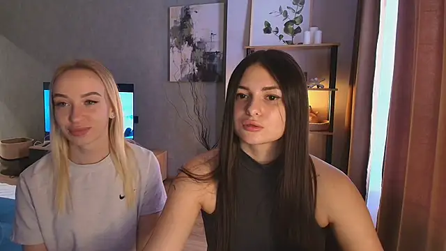 Snapshot of ShySonya chatting on November 23, 2025, 10:59 am ShySonya online show from November 23, 2025, 10:59 am