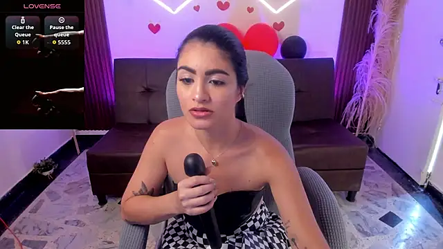 lunaalynch online show from March 17, 2026, 7:17 pm