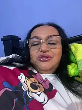 GiaNahomi online show from December 28, 2024, 1:59 pm