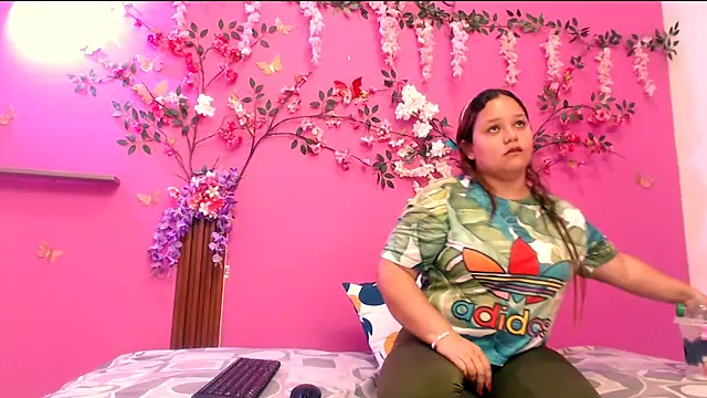 analdeepalejandra18 online show from November 7, 2025, 7:03 pm