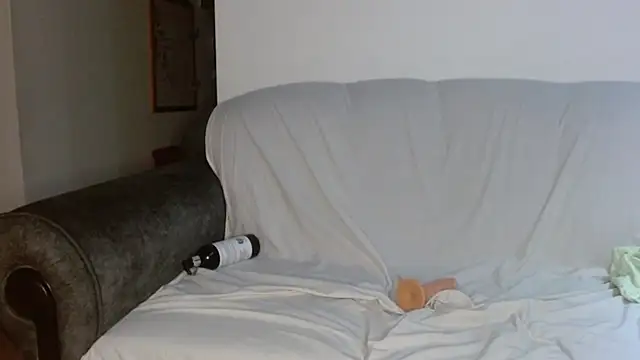 Vanessa Aniston online show from October 29, 2025, 11:12 am