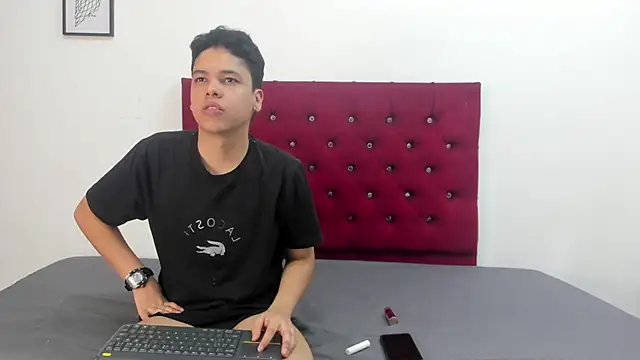 Snapshot of Gary-and-kathy chatting on March 20, 2026, 3:44 am Gary-and-kathy online show from March 20, 2026, 3:44 am