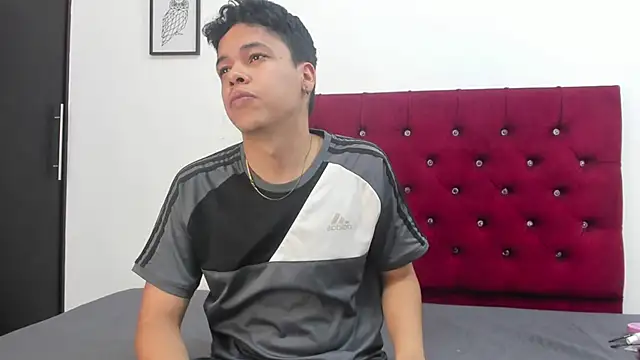 Snapshot of Gary-and-kathy chatting on March 21, 2026, 4:06 am Gary-and-kathy online show from March 21, 2026, 4:06 am