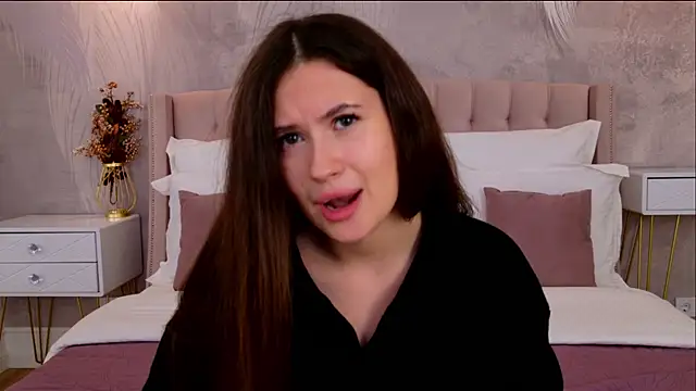 Snapshot of milaleoneli chatting on November 5, 2025, 3:12 pm milaleoneli online show from November 5, 2025, 3:12 pm