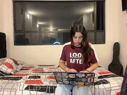 Scarlett Jazmin online show from February 12, 2025, 5:26 am