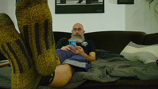 Snapshot of Kingsscepter chatting on October 25, 2025, 11:10 pm Kingsscepter online show from October 25, 2025, 11:10 pm