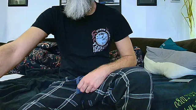 Snapshot of Kingsscepter chatting on November 14, 2025, 6:39 pm Kingsscepter online show from November 14, 2025, 6:39 pm