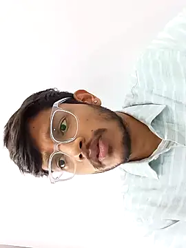 Snapshot of skinnyyyyyyyyy chatting on February 5, 2025, 7:50 am skinnyyyyyyyyy online show from February 5, 2025, 7:50 am