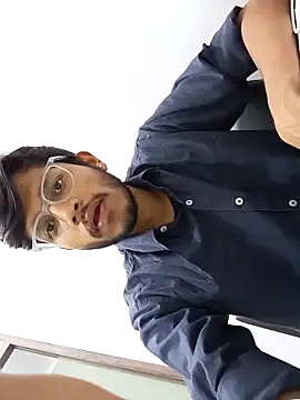 Snapshot of skinnyyyyyyyyy chatting on February 15, 2025, 10:33 am skinnyyyyyyyyy online show from February 15, 2025, 10:33 am