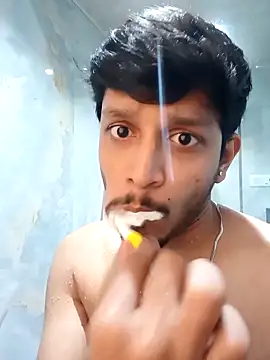 skinnyyyyyyyyy online show from March 6, 2026, 4:42 am