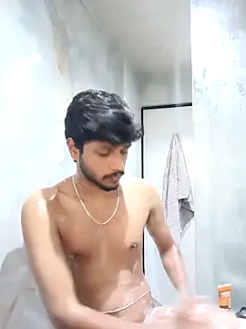 Snapshot of skinnyyyyyyyyy chatting on May 13, 2026, 4:32 am skinnyyyyyyyyy online show from May 13, 2026, 4:32 am