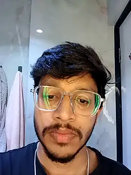 Snapshot of skinnyyyyyyyyy chatting on May 15, 2026, 4:19 am skinnyyyyyyyyy online show from May 15, 2026, 4:19 am