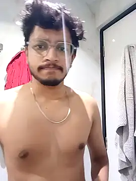 Snapshot of skinnyyyyyyyyy chatting on July 13, 2026, 4:04 am skinnyyyyyyyyy online show from July 13, 2026, 4:04 am