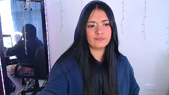 Samanta james19 online show from May 7, 2026, 6:57 pm