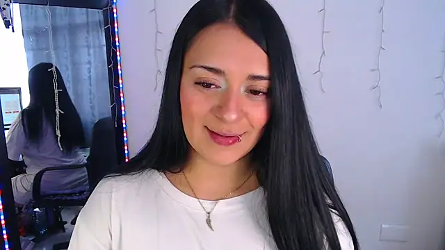 Samanta james19 online show from May 8, 2026, 5:18 pm