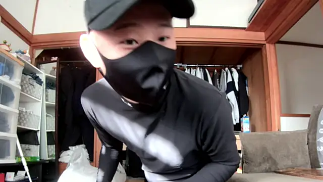 Snapshot of tuki_fu chatting on December 14, 2024, 5:07 am tuki fu online show from December 14, 2024, 5:07 am