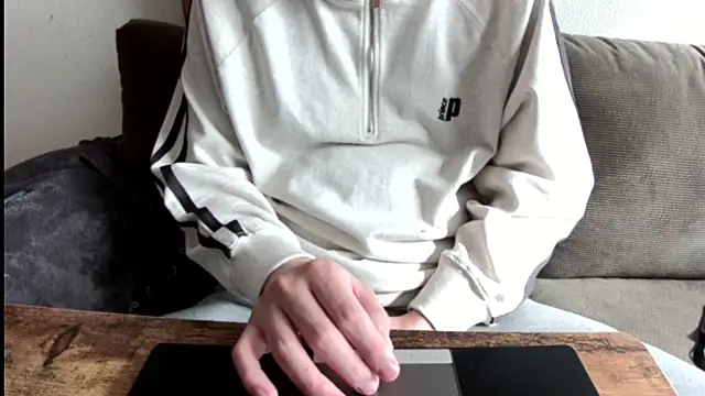 Snapshot of tuki_fu chatting on January 25, 2025, 4:02 am tuki fu online show from January 25, 2025, 4:02 am