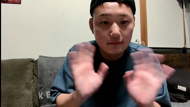 Snapshot of tuki_fu chatting on January 30, 2025, 12:16 pm tuki fu online show from January 30, 2025, 12:16 pm