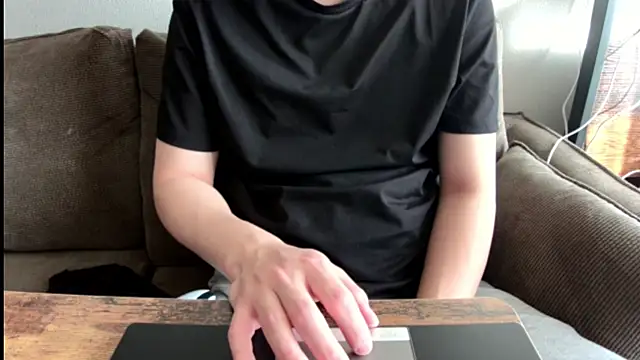 Snapshot of tuki_fu chatting on February 15, 2025, 5:51 am tuki fu online show from February 15, 2025, 5:51 am