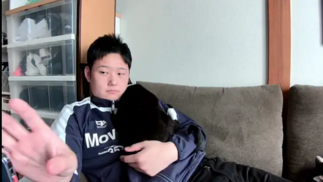 Snapshot of tuki_fu chatting on March 8, 2025, 5:38 am tuki fu online show from March 8, 2025, 5:38 am