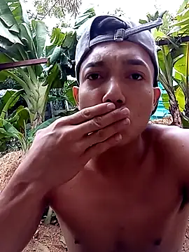 Snapshot of tayson_ chatting on March 15, 2025, 11:40 am tayson online show from March 15, 2025, 11:40 am