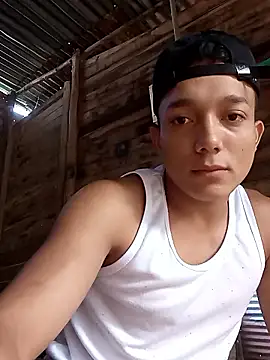 Snapshot of tayson_ chatting on October 18, 2025, 11:55 am tayson online show from October 18, 2025, 11:55 am