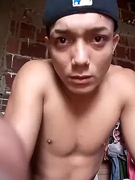 Snapshot of tayson_ chatting on November 14, 2025, 11:42 am tayson online show from November 14, 2025, 11:42 am