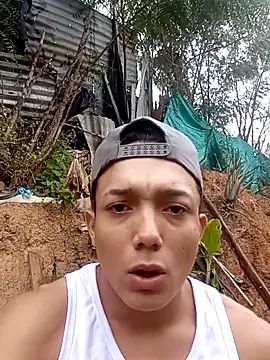 Snapshot of tayson_ chatting on November 30, 2025, 11:58 am tayson online show from November 30, 2025, 11:58 am