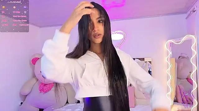 Jazmin tay online show from November 11, 2025, 11:32 am