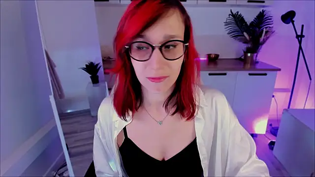 Snapshot of Dora_Marcelli chatting on July 7, 2026, 9:02 am Dora Marcelli online show from July 7, 2026, 9:02 am
