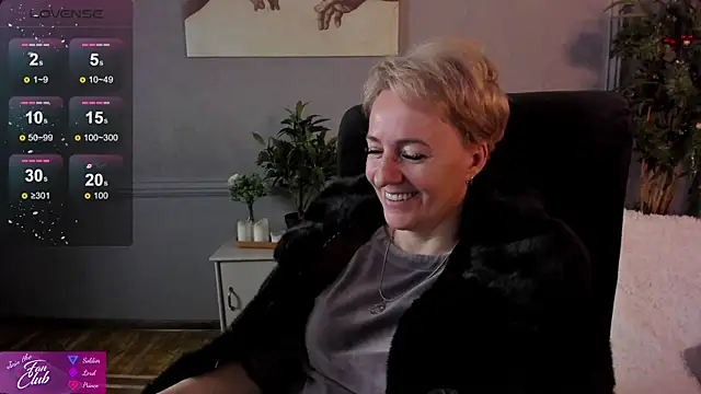 Nika Smit online show from December 15, 2024, 8:08 am