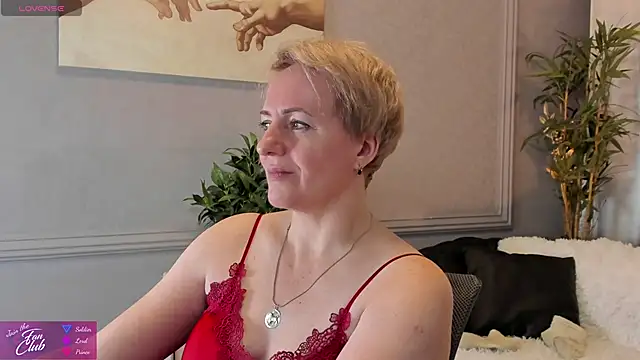 Nika Smit online show from February 8, 2025, 2:27 pm