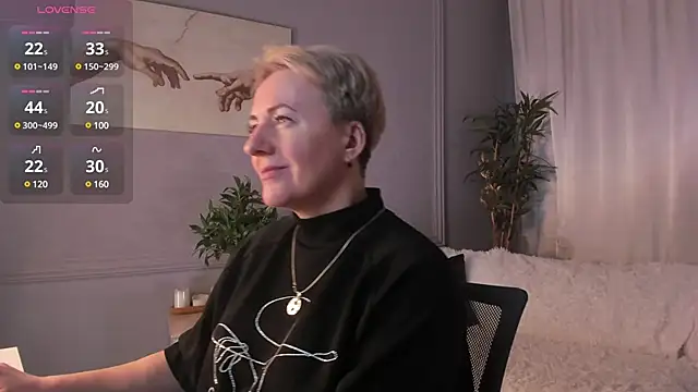 Nika Smit online show from March 22, 2025, 5:39 am