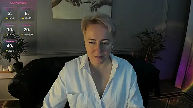 Nika Smit online show from November 15, 2025, 5:49 am