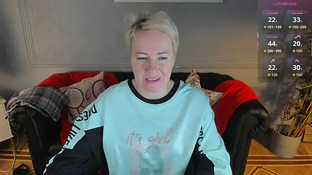 Nika Smit online show from January 10, 2026, 5:42 am