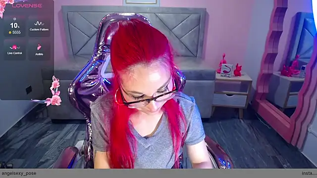 abril ch  online show from December 3, 2025, 10:57 am