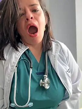 Snapshot of NATHALIA-28_ chatting on October 29, 2025, 12:40 pm NATHALIA-28 online show from October 29, 2025, 12:40 pm