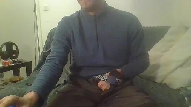 mohican69hot online show from April 14, 2026, 4:40 am