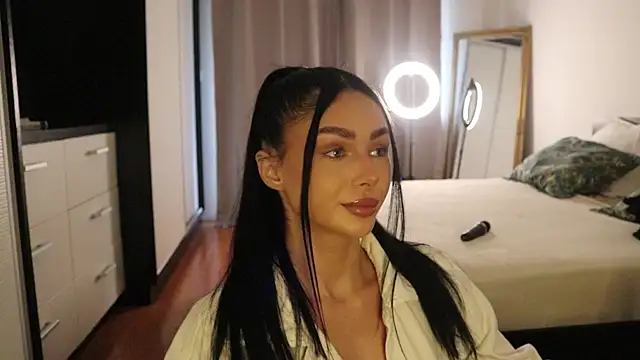 IvyKaelani online show from March 24, 2026, 12:54 pm