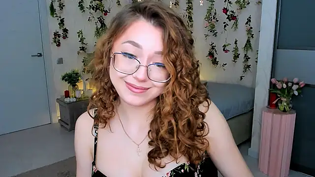 SereneFlame online show from May 7, 2026, 7:52 pm