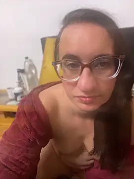 Snapshot of gloria7v05 chatting on May 22, 2026, 5:03 am gloria7v05 online show from May 22, 2026, 5:03 am