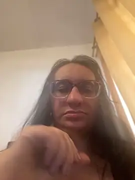 Snapshot of gloria7v05 chatting on June 2, 2026, 3:03 pm gloria7v05 online show from June 2, 2026, 3:03 pm