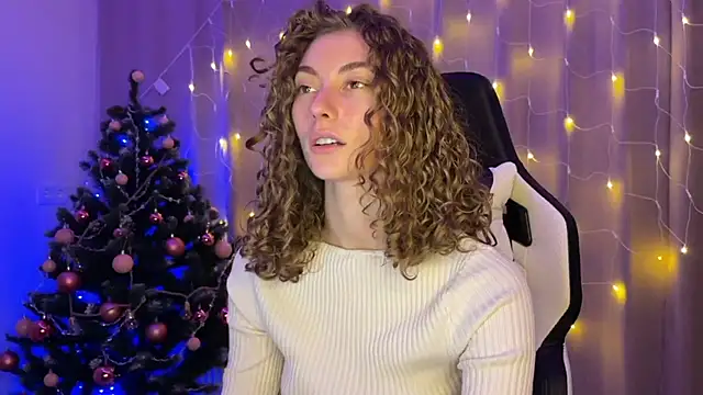 lady curls online show from December 8, 2024, 11:40 pm