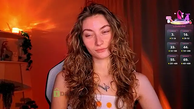 Snapshot of lady_curls chatting on April 21, 2026, 9:50 pm lady curls online show from April 21, 2026, 9:50 pm
