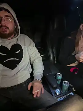 Snapshot of MrAndMrsSavage chatting on December 18, 2025, 9:54 pm MrAndMrsSavage online show from December 18, 2025, 9:54 pm